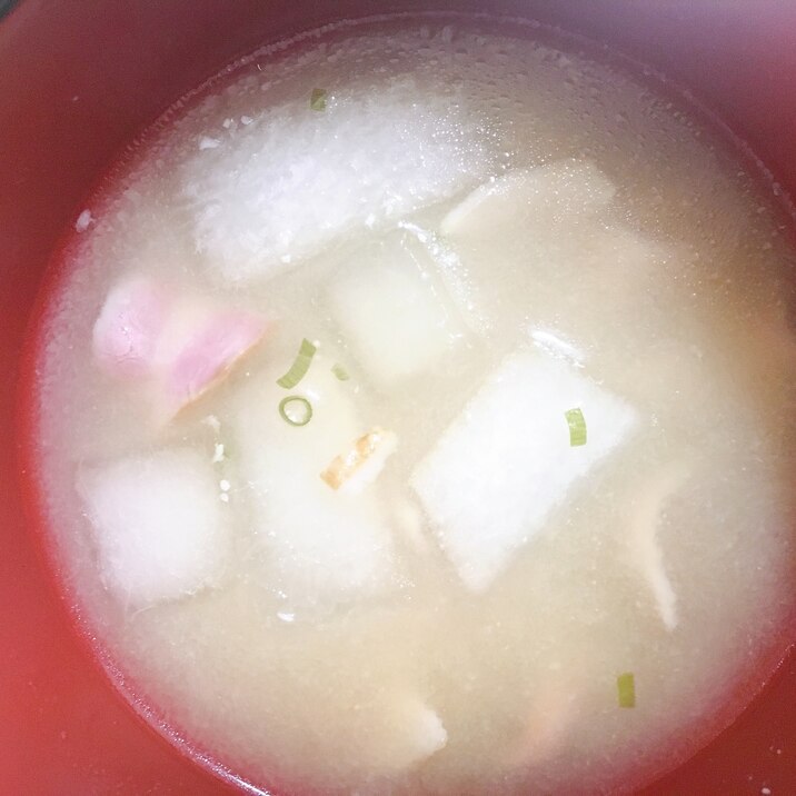 冬瓜とベーコンのお味噌汁